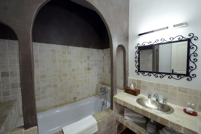 Bathroom 5, Le Ryad Boutique Hôtel, Bouches-du-Rhône