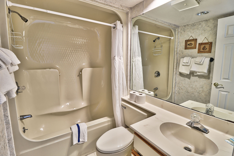 Bathroom 3, Suites at the Beach, Horry
