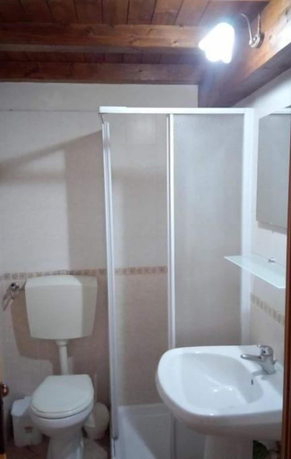 Bathroom 5, B&B Garibaldi, Trapani