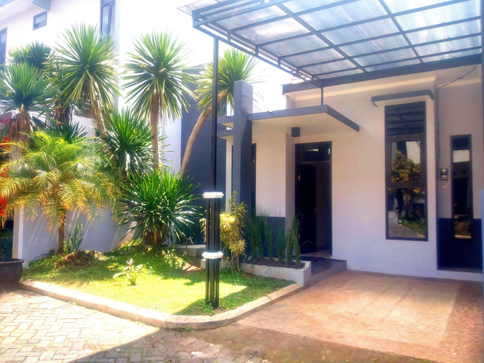 Exterior & Views 2, The Batu Villas No 2 near Jatim Park, Malang
