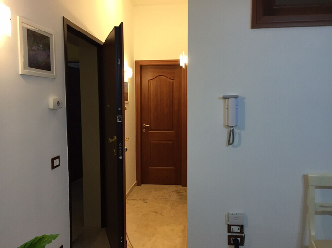 Others 5, Casa Paola, Taranto