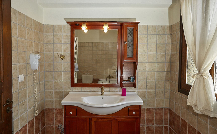 Bathroom 4, Atrapos Hotel, Thessaly