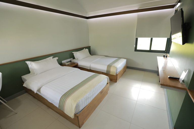 Bedroom 4, Hotel Popular Kyaik Hto, Thaton