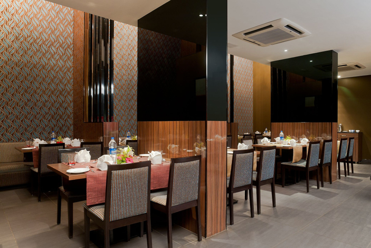 Food & Drinks 5, Iris Premire, Ahmadnagar