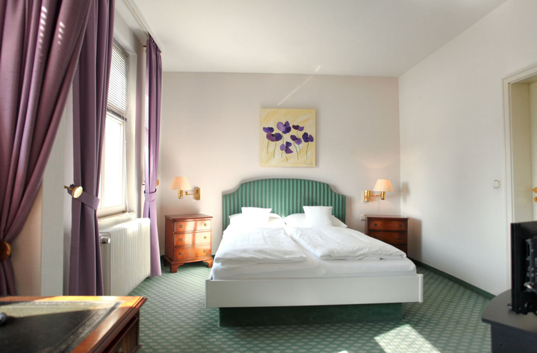 Bedroom 3, Hotel Haus Duden, Wesel