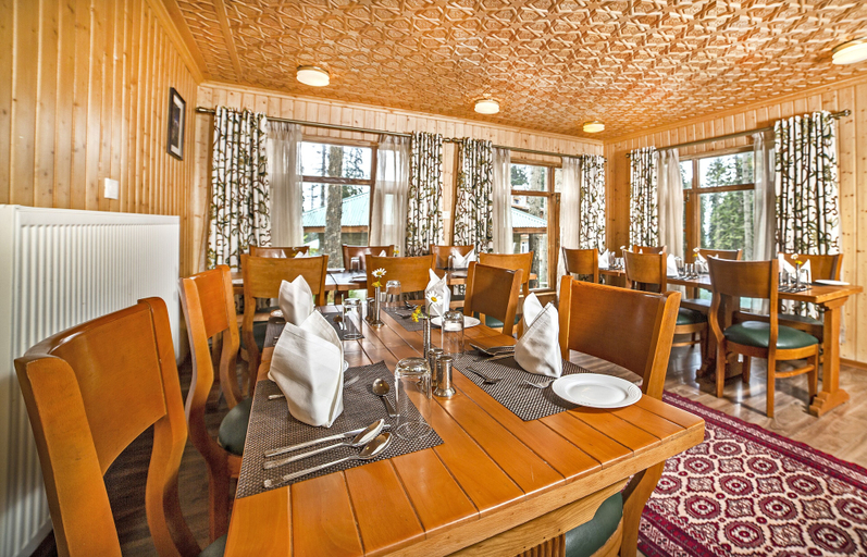 Food & Drinks 5, Shaw Inn, Baramulla