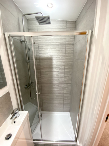 Bathroom 3, Blackberry Cottage, Kent