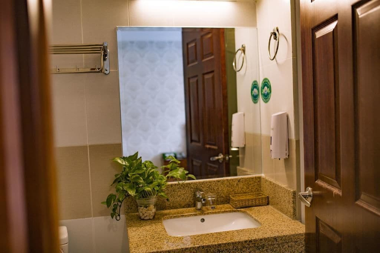 Bathroom 4, Huynh Duc Hotel, Cao Lanh