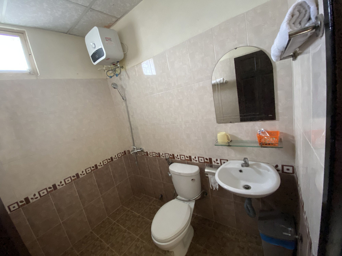 Bathroom 3, Oc Tien Sa Hotel, Da Nang