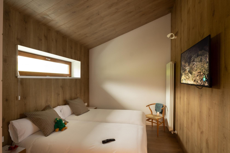 Bedroom 3, Cabañas Deluxe Basajaun Basoa by IrriSarri Land, Navarra
