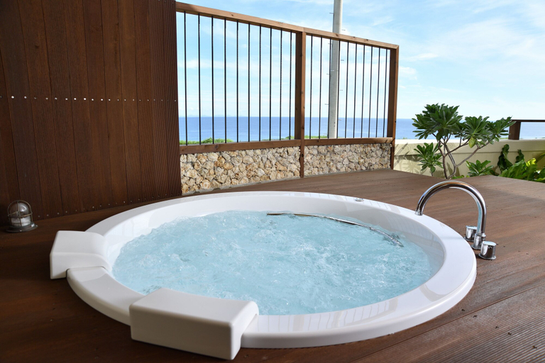 Sport & Beauty 4, La casita kouri island, Nakijin