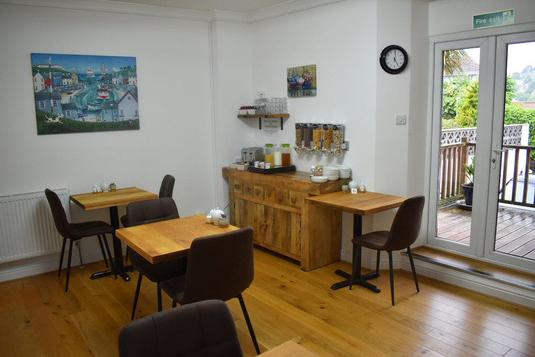 Food & Drinks, Acorn Lodge, Torbay