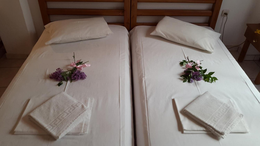 Bedroom 4, Epic Rooms, Central Greece