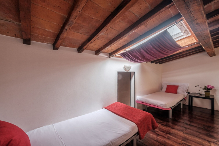 Others 3, Porcellana Apartment, Florence