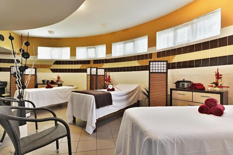 Bedroom 3, Parkhotel Golf, Cheb