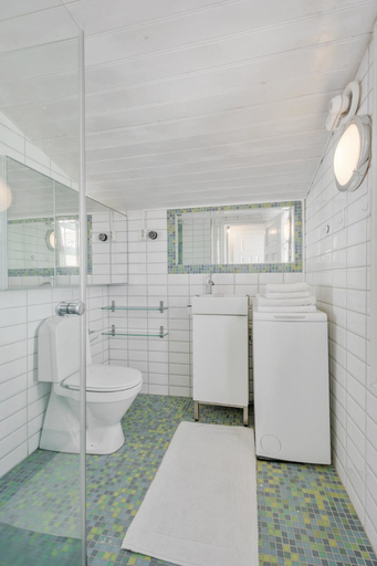 Bathroom 3, Skuteviken Apartments Anno 1790, Bergen