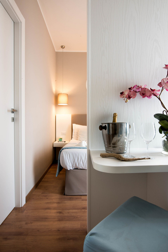 Bedroom 3, Hotel Mediterraneo, Latina