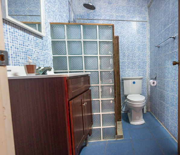 Bathroom 5, Fuego Mio Bed & Breakfast
