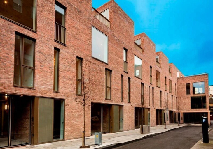 Exterior & Views 2, The Phil Lynnot Suite - hiphipstay, Dublin