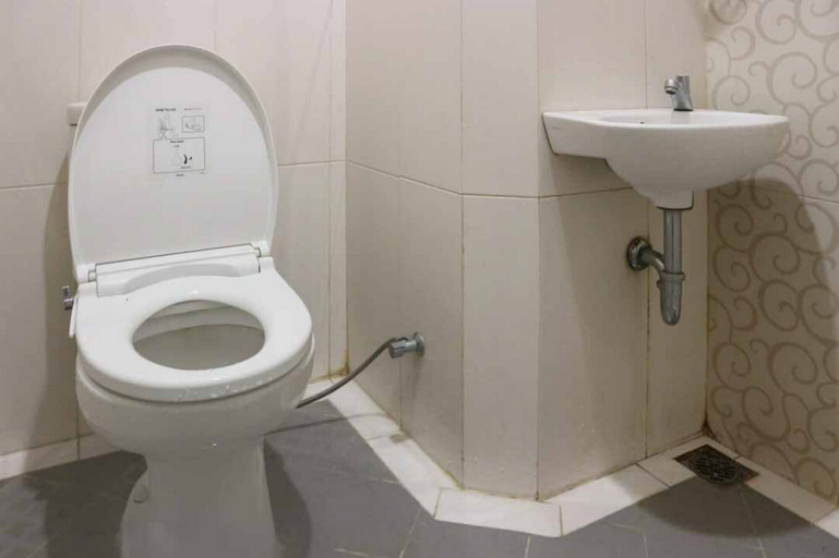 Bathroom 5, KoolKost @ Tanjung Duren Utara, Jakarta Barat