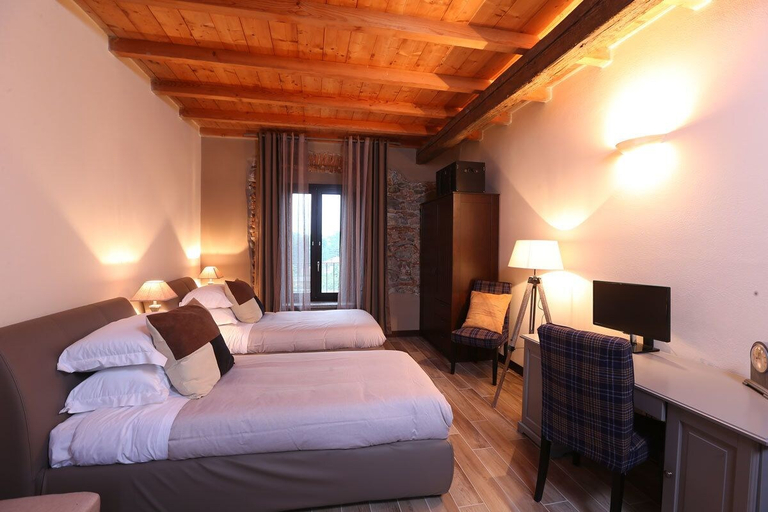 Bedroom 3, Equirelais, Varese