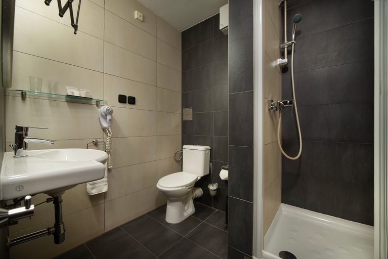 Bathroom 3, Parkhotel Morris Nový Bor, Česká Lípa