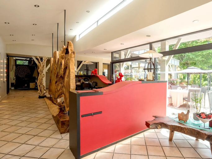 Public Area 3, Hôtel Restaurant Chez Nous, Ain
