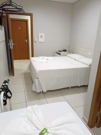 Bathroom 4, MFG Hotel, Cianorte