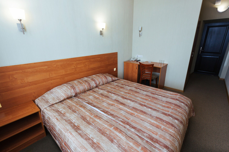Bedroom 3, Avrora, Omskiy rayon