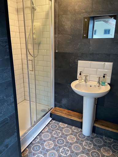 Bathroom 3, Woodleigh Coach House, Devon