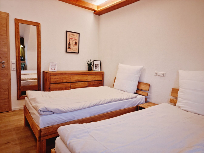 Bedroom 2, Wirtshaus Zum Löwen, Böblingen