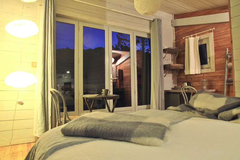 Bedroom 2, Terre des Baronnies. Cabanes, Hautes-Alpes