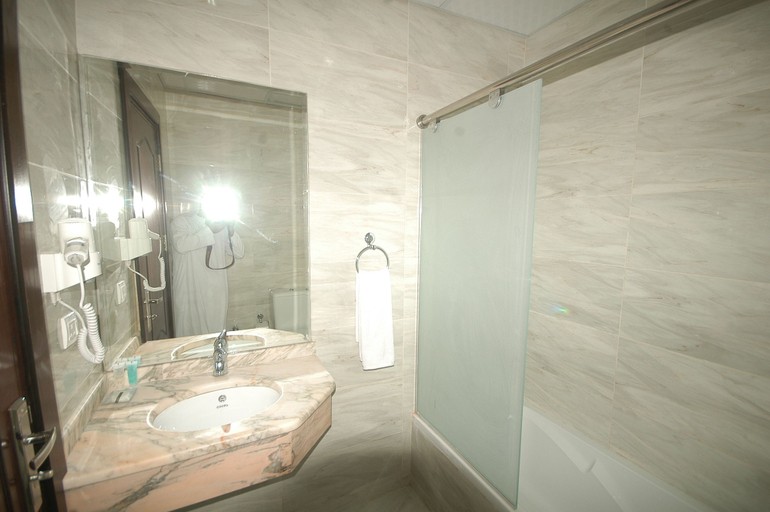Bathroom 4, Sharah Mountains Hotel, Wadi Musa