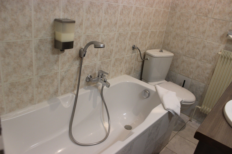 Bathroom 5, Hôtel La Maison Rouge, Bas-Rhin
