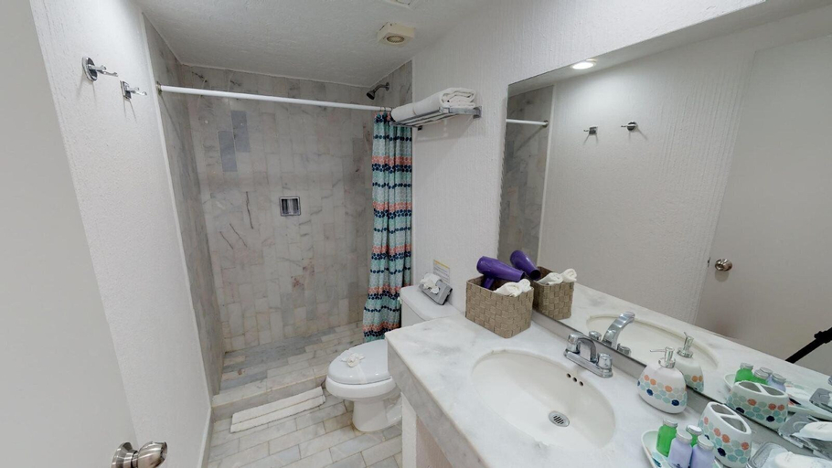 Bathroom, Xaman Ha 7109, Cozumel