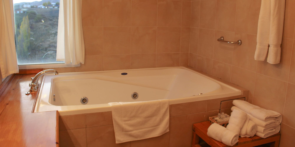 Bathroom 4, Terrazas del Calafate, Lago Argentino