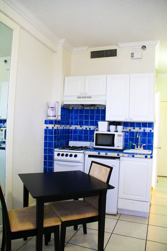 Others 5, Hollywood Beach Resort- Stylish Large Studio, Broward