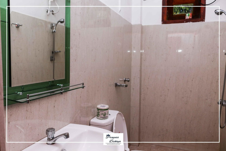 Bathroom 4, Princess of Dickoya, Ambagamuwa