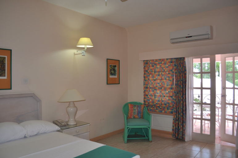 Bedroom 4, Hotel PomMarine