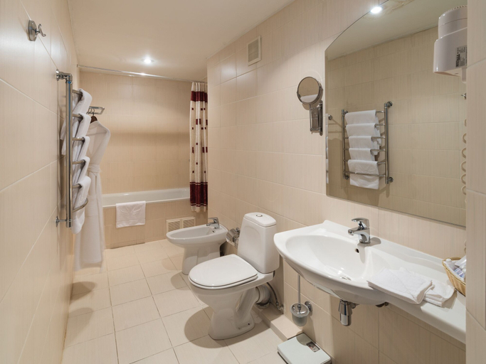 Bathroom 3, Hotel Ulanskaya, Central