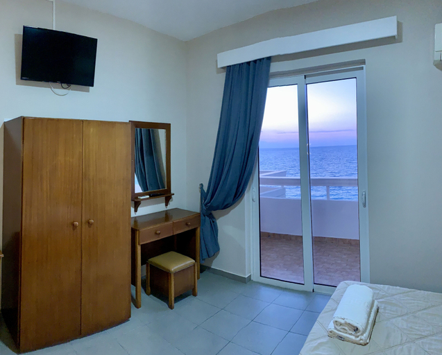 Bedroom 3, 4 Brothers, South Aegean