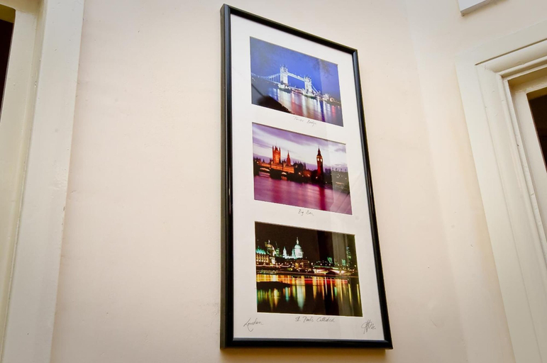 Others 5, Leigh House Hotel, London