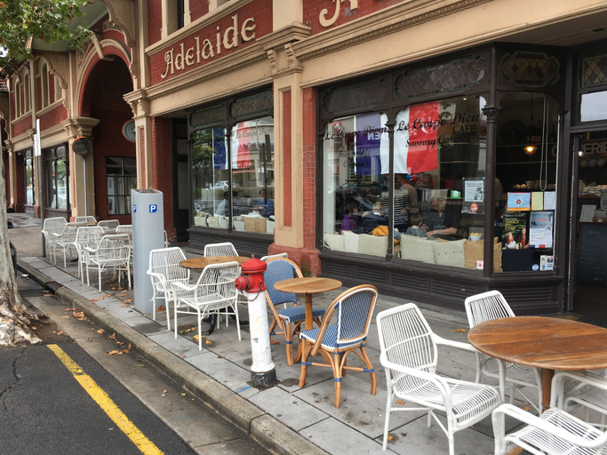Food & Drinks, City Escape 3BD in Adelaides East End 5, Adelaide