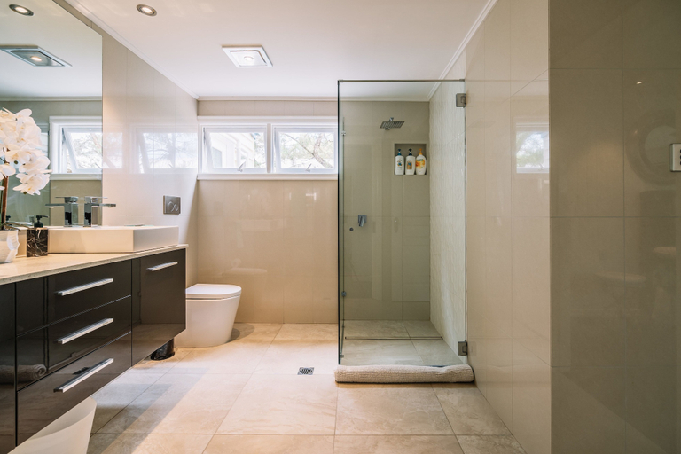Bathroom 4, Balmoral Queenslander, Balmoral