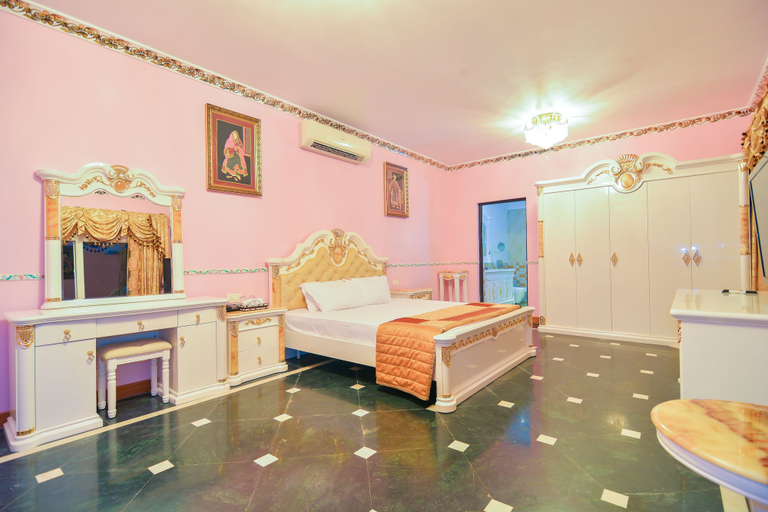 Bedroom 3, Stone Wood River Front, North Goa
