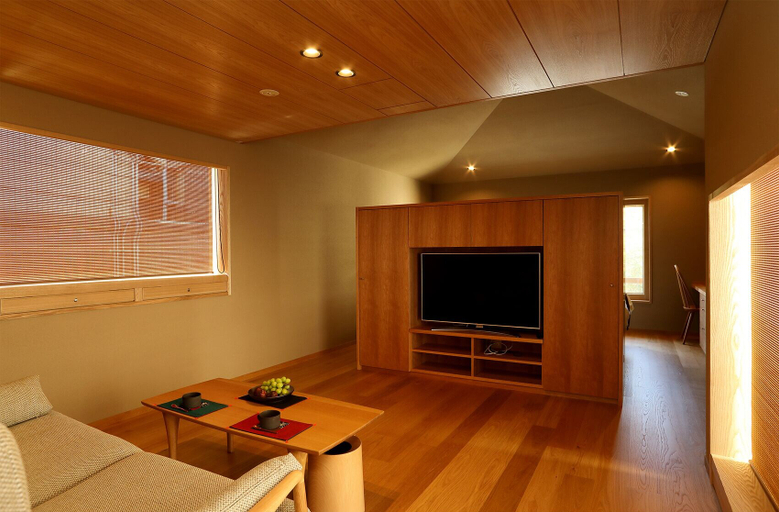 Others 5, Maru Izumiyacho, Kyoto