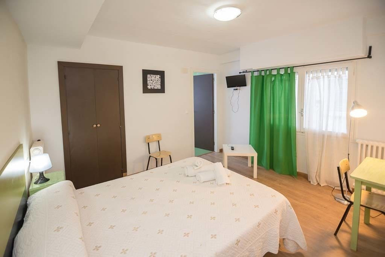 Bedroom 4, Hostal Ávila, Zaragoza