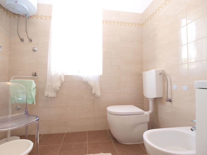 Bathroom 3, Apartment 1583, Premantura