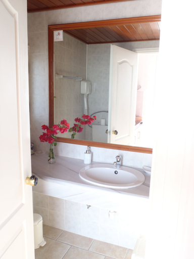 Bathroom 5, Chios Xenia Studio & Apartments, North Aegean