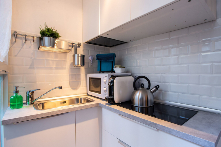 Others 2, Home Hotel - Clitumno 23, Milano